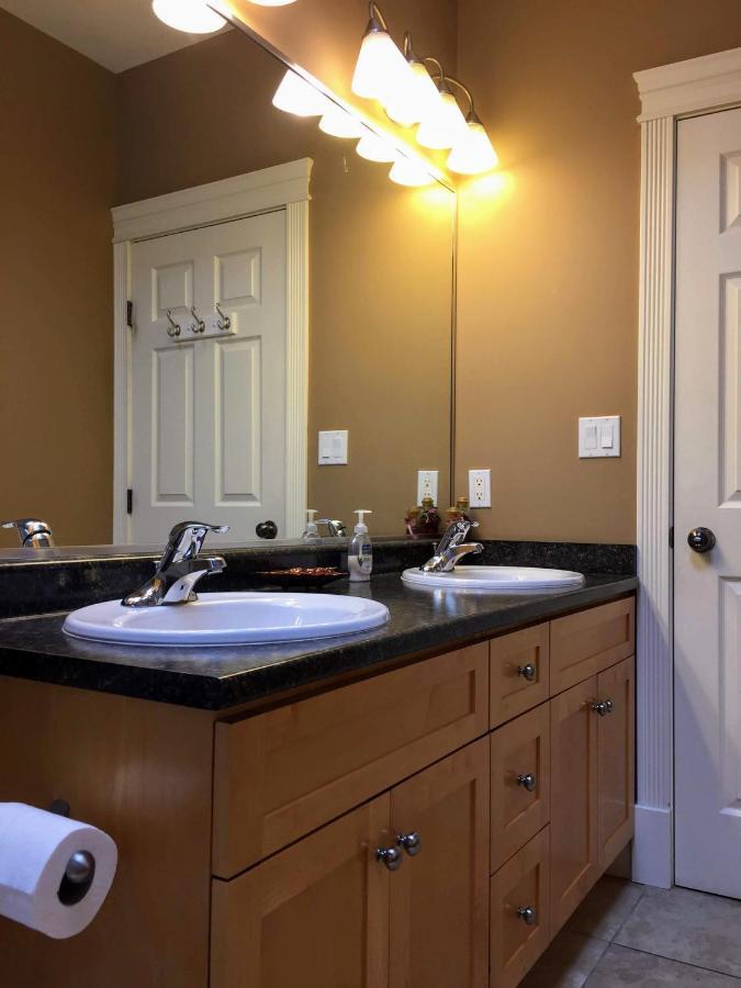 Neckpoint Treasure Apartment Nanaimo Bagian luar foto